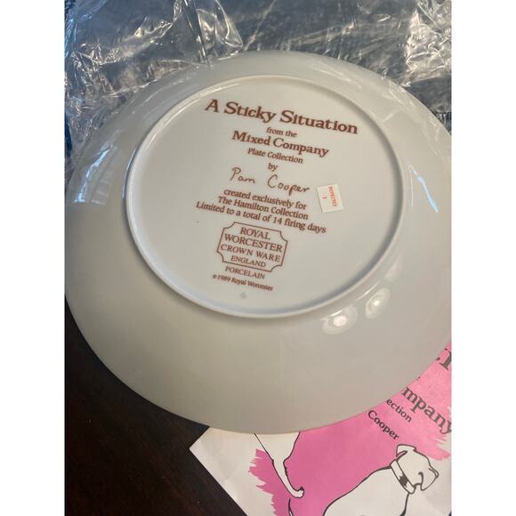 A Sticky Situation Collectible Plate Pam Cooper Mixed Company 1989 - Picture 3 of 3